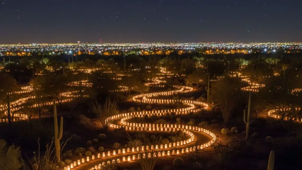 Las Noches de Las Luminarias