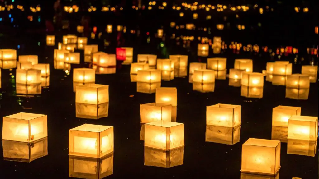 water lantern festival Missouri